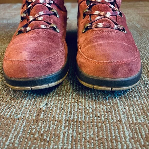 Chaco Brick Red Waterproof Suede Andorra Lace Up Boots, size 8.5 39.5 - Picture 3 of 13